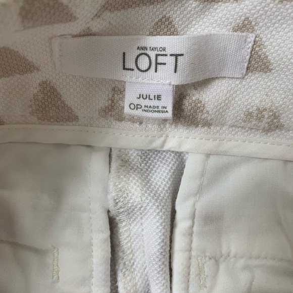Ann Taylor LOFT Women's Julie Fit Cropped Cream / Beige Triangles Pants Size 0P - Picture 3 of 5